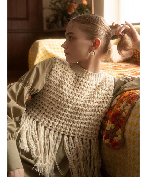 Lugnoncure（ルノンキュール）の「フリンジニットベスト（ニット/セーター・レディース・モカ/チャコールグレー/オフホワイト・F）」の4枚目の写真