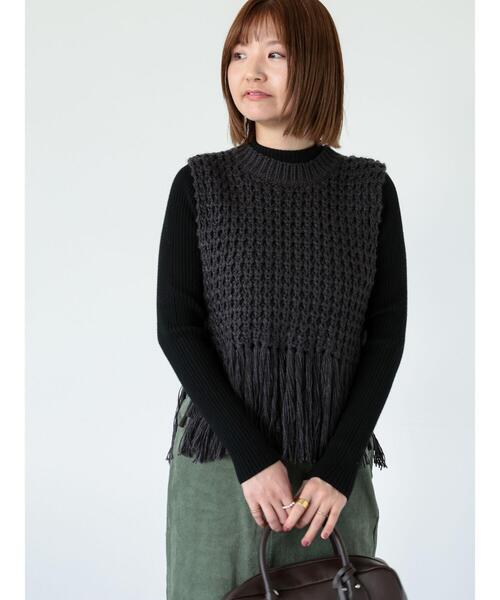 Lugnoncure（ルノンキュール）の「フリンジニットベスト（ニット/セーター・レディース・モカ/チャコールグレー/オフホワイト・F）」の7枚目の写真