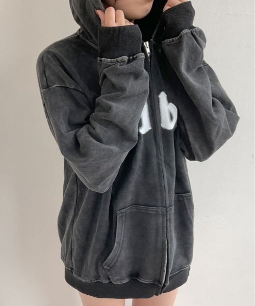 kirakiraShop(キラキラショップ)の「ロゴ スウェット ジップアップ パーカー(パーカー・レディース・ブラック・FREE)」の4枚目の写真