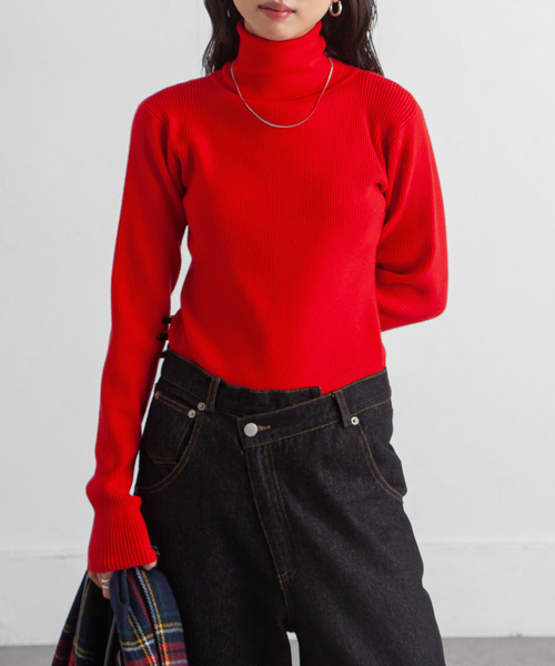 Chillfar(チルファー)の「カラフルハイネックニット(ニット/セーター・レディース・チャコール/オレンジ/イエロー/ネイビー/レッド/ピンク/グリーン/ブルー/ブラック/アイボリー・FREE)」の9枚目の写真