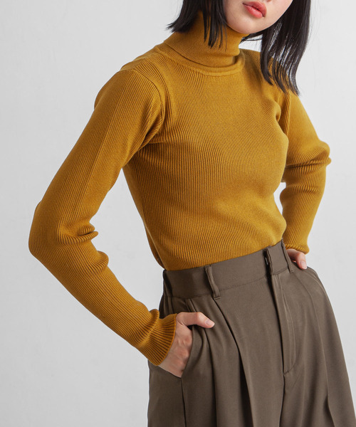 Chillfar(チルファー)の「カラフルハイネックニット(ニット/セーター・レディース・チャコール/オレンジ/イエロー/ネイビー/レッド/ピンク/グリーン/ブルー/ブラック/アイボリー・FREE)」の7枚目の写真