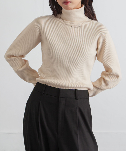 Chillfar(チルファー)の「カラフルハイネックニット(ニット/セーター・レディース・チャコール/オレンジ/イエロー/ネイビー/レッド/ピンク/グリーン/ブルー/ブラック/アイボリー・FREE)」の11枚目の写真