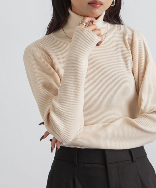 Chillfar(チルファー)の「カラフルハイネックニット(ニット/セーター・レディース・チャコール/オレンジ/イエロー/ネイビー/レッド/ピンク/グリーン/ブルー/ブラック/アイボリー・FREE)」の12枚目の写真