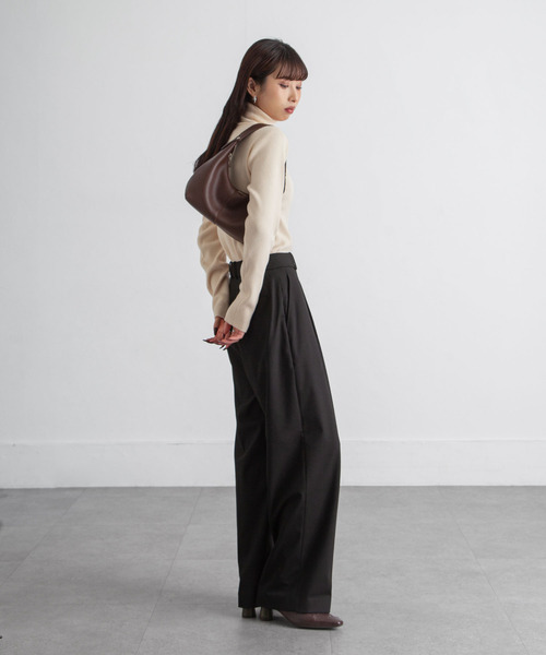 Chillfar(チルファー)の「カラフルハイネックニット(ニット/セーター・レディース・チャコール/オレンジ/イエロー/ネイビー/レッド/ピンク/グリーン/ブルー/ブラック/アイボリー・FREE)」の15枚目の写真