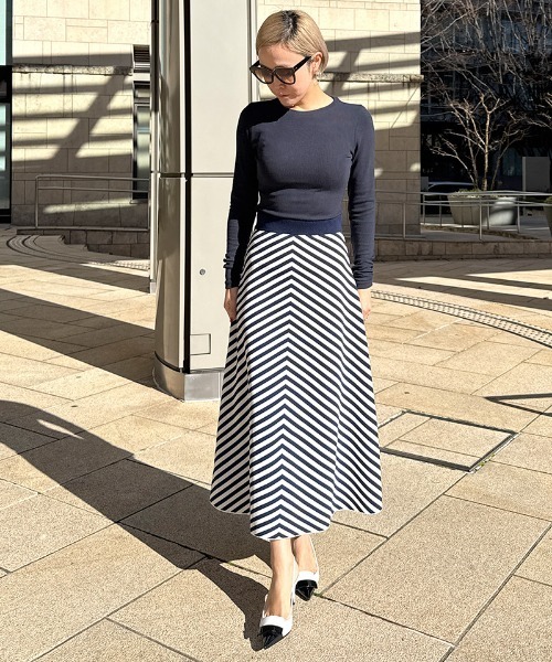 JENNE(ジェンヌ)の「変形ストライプニットスカート(スカート・レディース・ベージュ/ネイビー・SMALL/MEDIUM/LARGE)」の18枚目の写真