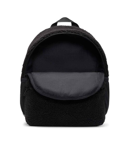 NIKE(ナイキ)の「ナイキ ブラジリア JDI キッズ ミニ バックパック (11L) / Nike Brasilia JDI Kids' Mini Backpack (11L) DQ5340-010 Black(バックパック/リュック・キッズ・ブラック・ONE SIZE)」の6枚目の写真