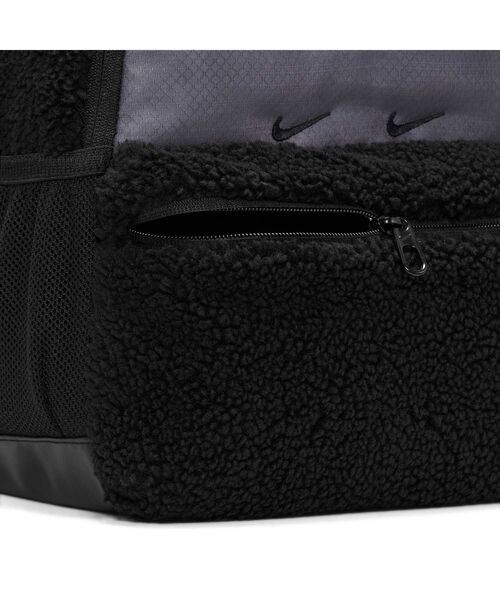 NIKE(ナイキ)の「ナイキ ブラジリア JDI キッズ ミニ バックパック (11L) / Nike Brasilia JDI Kids' Mini Backpack (11L) DQ5340-010 Black(バックパック/リュック・キッズ・ブラック・ONE SIZE)」の7枚目の写真