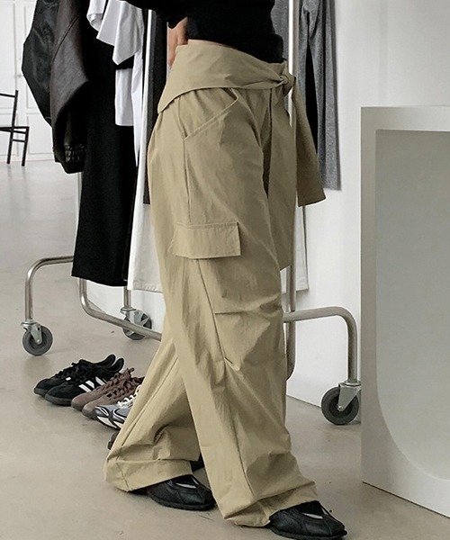 c.u.l(シーユーエル)の「ウエストリボンデザイン ワイドカーゴパンツ culw775(チノパンツ・レディース・ベージュ・L/M)」の3枚目の写真