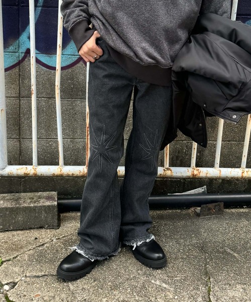 SENSE OF PLACE by URBAN RESEARCH（センスオブプレイスバイアーバンリサーチ）の「『別注』SHUHEI KOKI×SENSE OF PLACE　フレアデニム（デニムパンツ・メンズ・ブラック/インディゴブルー・LARGE/MEDIUM）」の5枚目の写真