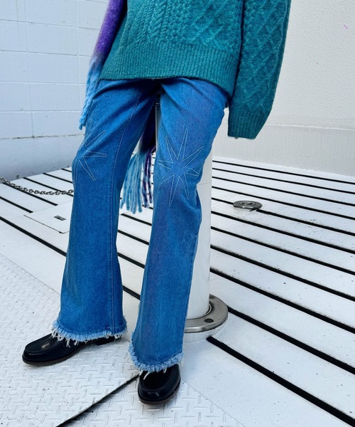 SENSE OF PLACE by URBAN RESEARCH（センスオブプレイスバイアーバンリサーチ）の「『別注』SHUHEI KOKI×SENSE OF PLACE　フレアデニム（デニムパンツ・メンズ・ブラック/インディゴブルー・LARGE/MEDIUM）」の13枚目の写真