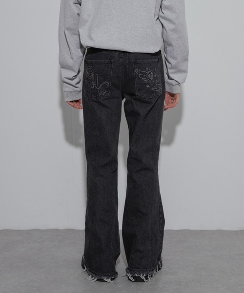 SENSE OF PLACE by URBAN RESEARCH（センスオブプレイスバイアーバンリサーチ）の「『別注』SHUHEI KOKI×SENSE OF PLACE　フレアデニム（デニムパンツ・メンズ・ブラック/インディゴブルー・LARGE/MEDIUM）」の20枚目の写真