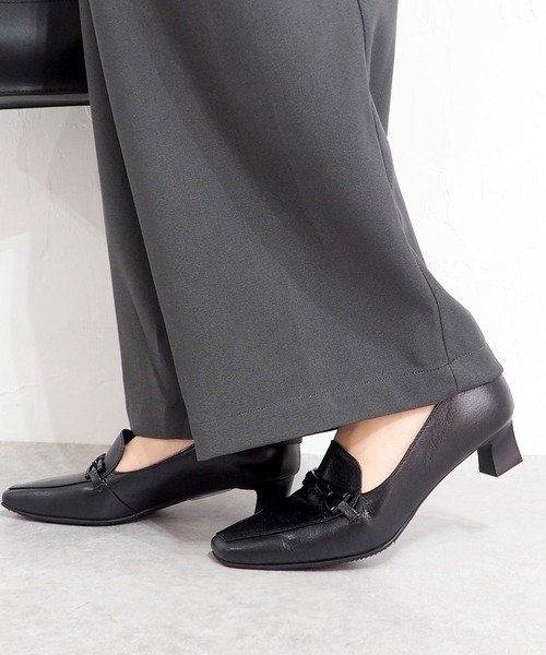 cava cava（サヴァサヴァ）の「ビットモカパンプス　3720549（パンプス・レディース・ブラック/グレイッシュベージュ/グリーン・22.5cm/23cm/23.5cm/24cm/24.5cm）」の14枚目の写真