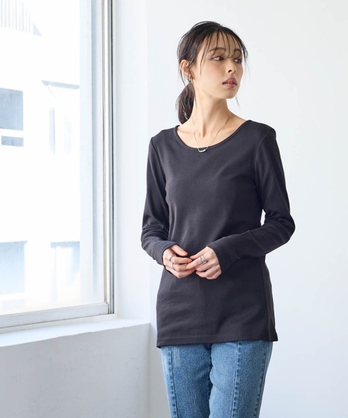 SMILE LAND（スマイルランド）の「＜大きいサイズ＞UVカット綿１００％フライス素材クルーネックＴシャツ（Tシャツ/カットソー・レディース・ネイビー/グレイッシュベージュ/ブラック/オフホワイト/ライム/チャコールグレー/ブラウン・4L/3L/L/5L/LL）」の21枚目の写真