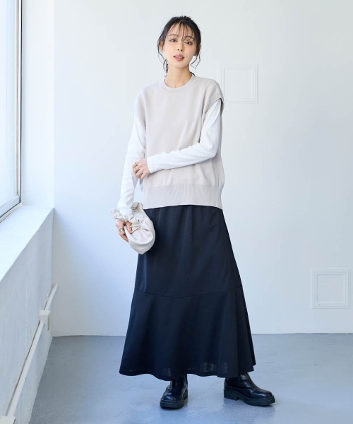 SMILE LAND（スマイルランド）の「＜大きいサイズ＞UVカット綿１００％フライス素材クルーネックＴシャツ（Tシャツ/カットソー・レディース・ネイビー/グレイッシュベージュ/ブラック/オフホワイト/ライム/チャコールグレー/ブラウン・4L/3L/L/5L/LL）」の19枚目の写真