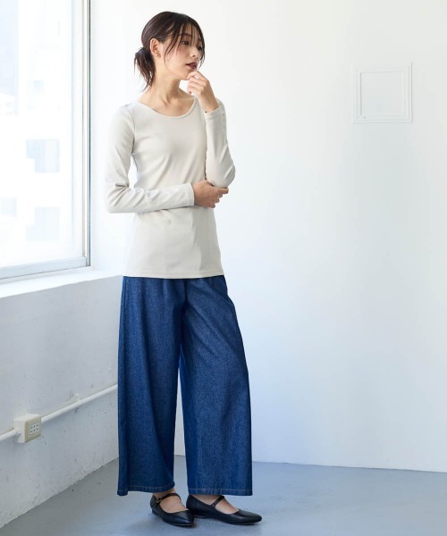 SMILE LAND（スマイルランド）の「＜大きいサイズ＞UVカット綿１００％フライス素材クルーネックＴシャツ（Tシャツ/カットソー・レディース・ネイビー/グレイッシュベージュ/ブラック/オフホワイト/ライム/チャコールグレー/ブラウン・4L/3L/L/5L/LL）」の9枚目の写真