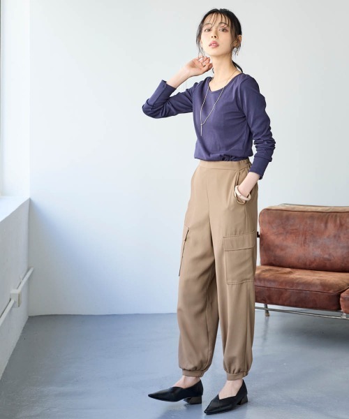 SMILE LAND（スマイルランド）の「＜大きいサイズ＞UVカット綿１００％フライス素材クルーネックＴシャツ（Tシャツ/カットソー・レディース・ネイビー/グレイッシュベージュ/ブラック/オフホワイト/ライム/チャコールグレー/ブラウン・4L/3L/L/5L/LL）」の8枚目の写真