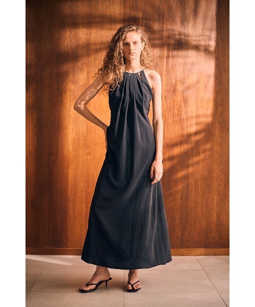 エステラケー　フロントカットアウトオープンバックドレス Josette Dress フロントカットアウトオープンバックドレス