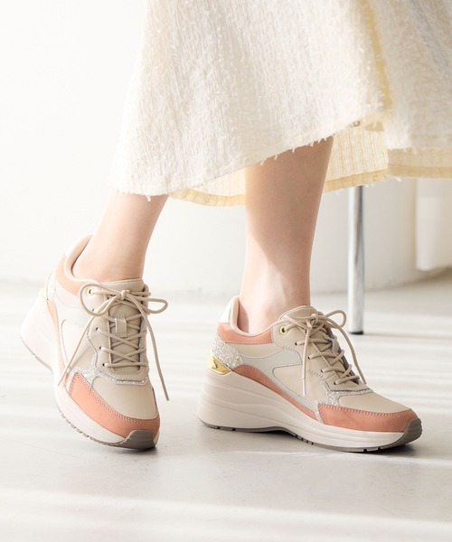 HIMIKO はっ水アクションレザー 美脚 ヒールアップスニーカー24.5 卑弥呼 はっ水アクションレザー 美脚 ヒールアップスニーカー