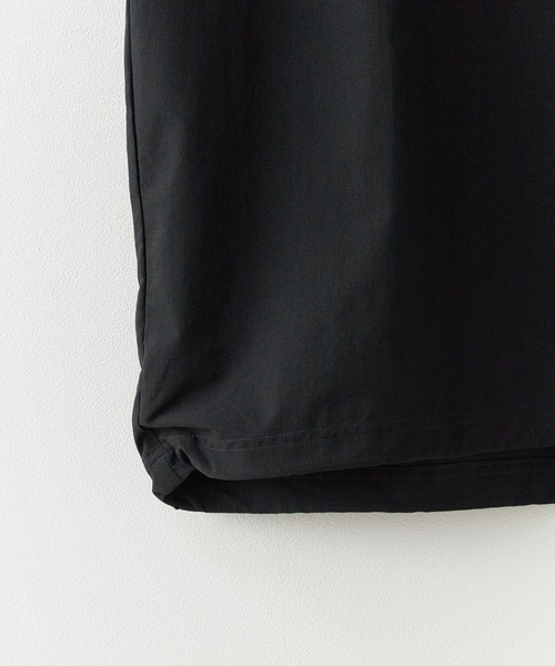 NANGA(ナンガ)の「NANGA/ナンガ DotAir COMFY TEE 半袖Tシャツ ドローコード付き 秋 秋服 2026年秋冬(Tシャツ/カットソー・メンズ・プラム/ブルー/ブラック/グリーン/ネイビー・XL/L/M)」の15枚目の写真