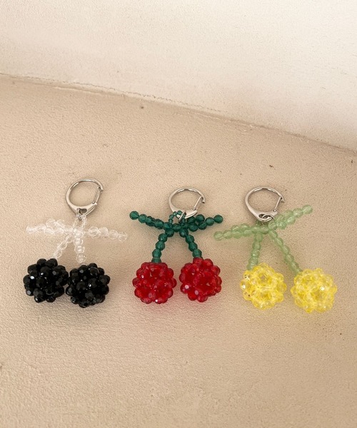 Me%（ミィパーセント）の「ビーズサクランボキーチャーム 308671（キーホルダー・レディース・レッド/イエロー/ブラック/ピンク・FREE）」の9枚目の写真