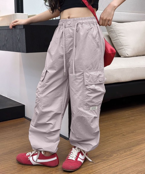 aimoha（アイモハ）の「【aimoha KIDS】ドロストカーゴパンツ（カーゴパンツ・キッズ・ベージュ/グリーン/ライトグレー/ブラック/ピンク・130/120/110/150/140）」の5枚目の写真