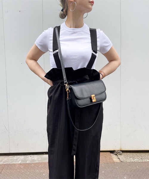 ISOOK（アイスー）の「2wayショルダーバッグ(comochi select)/ハンドバッグ 斜め掛け マグネットボタン フェイクレザー 合皮 黒 茶色 ブラック ブラウン（ハンドバッグ・レディース・ブラウン/ブラック・FREE）」の8枚目の写真