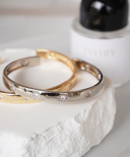 ammy.（エイミードット）の「【 ammy. / エイミードット 】 ジルコニア カフ バングル（バングル/リストバンド・レディース・シルバー/ゴールド・FREE）」の6枚目の写真