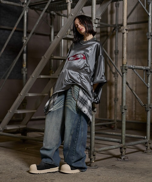 ERAR（エラー）の「【ERAR】ジップアーム3wayプルオーバーハイギミック