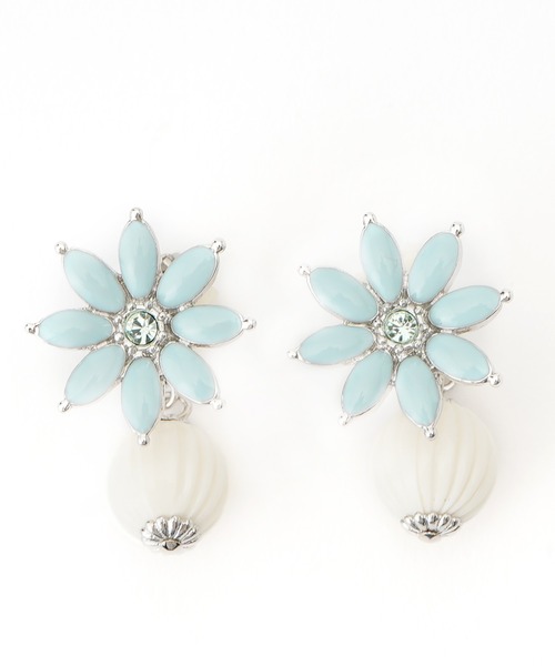 LANVIN en Bleu(ランバンオンブルー)の「マーガレットモチーフ 2WAYピアス(ピアス(両耳用)・レディース・オレンジ/ホワイト/ブルー・ONE SIZE)」の3枚目の写真