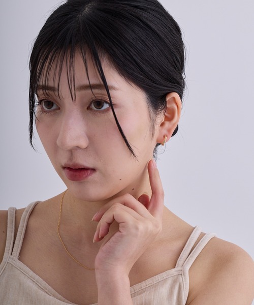 CALIN STANDARD(カリンスタンダード)の「◆金属アレルギー対応◆◆made in japan◆【片手でスムースワンタッチ】カーブライン スムースクリスタルピアス(ピアス(両耳用)・レディース・ゴールド/シルバー・FREE)」の5枚目の写真