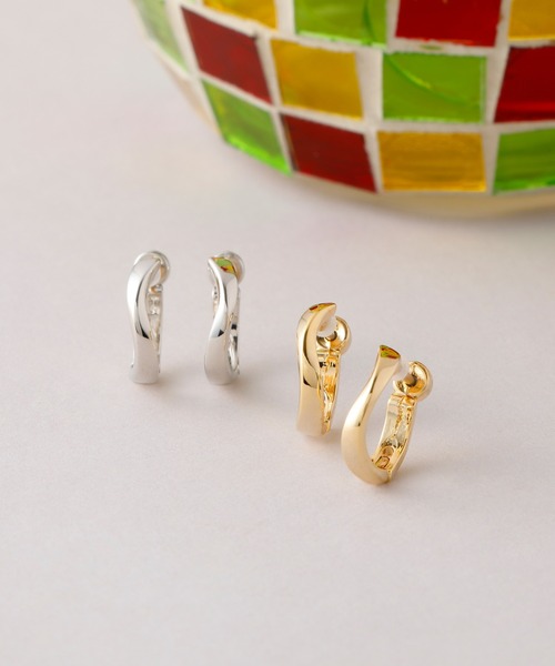 CALIN STANDARD(カリンスタンダード)の「◆金属アレルギー対応◆◆made in japan◆【片手でスムースワンタッチ】カーブライン スムースクリスタルピアス(ピアス(両耳用)・レディース・ゴールド/シルバー・FREE)」の9枚目の写真