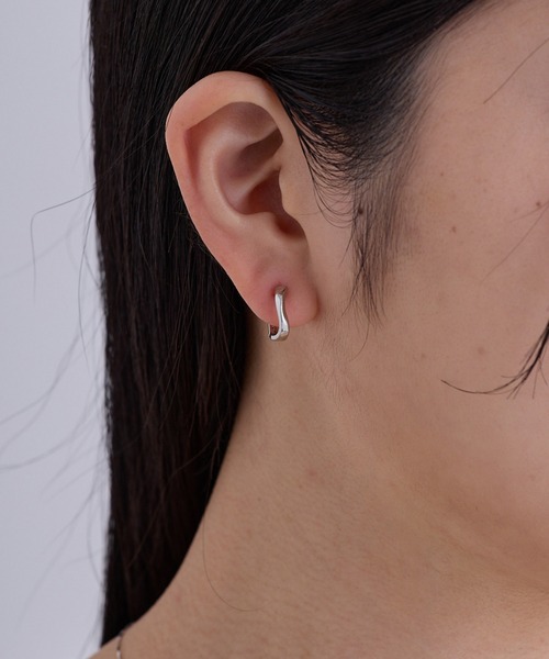 CALIN STANDARD(カリンスタンダード)の「◆金属アレルギー対応◆◆made in japan◆【片手でスムースワンタッチ】カーブライン スムースクリスタルピアス(ピアス(両耳用)・レディース・ゴールド/シルバー・FREE)」の10枚目の写真