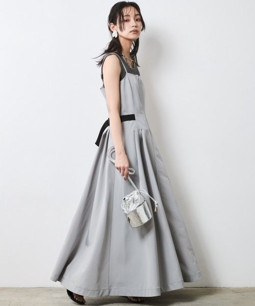 CHIC STYLE（シックスタイル）の「キャミソールマキシワンピース＜大きいサイズ有＞シックスタイル（ワンピース・レディース・ブラック/グレー・M/L/LL/3L/4L/5L）」の2枚目の写真