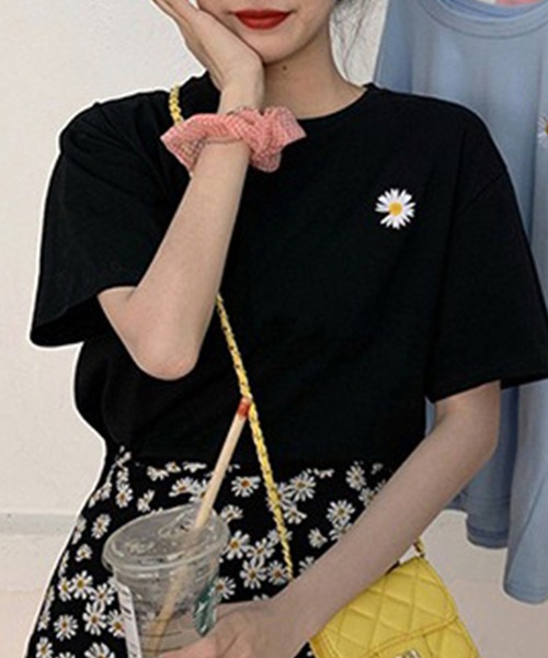 Lace Ladies（レースレディース）の「フラワー 刺繍 クルーネック 半袖 Tシャツ（Tシャツ/カットソー・レディース・ブラック/ブルー/パープル/ホワイト・M/XL）」の6枚目の写真