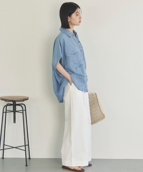 Doux archives（ドゥアルシーヴ）の「ソフトデニムフレンチシャツ（シャツ/ブラウス・レディース・ベージュ/サックスブルー/ブルー・38）」の16枚目の写真