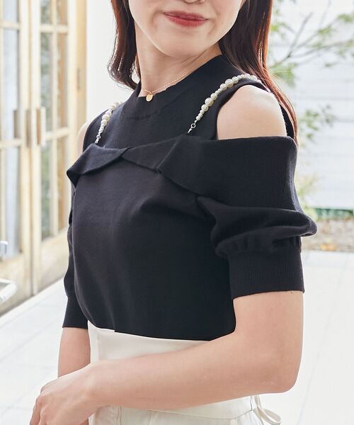 MAJESTIC LEGON（マジェスティックレゴン）の「パールチェーン半袖肩開きニット（ニット/セーター・レディース・ミント/ブラック/アイボリー・MEDIUM）」の8枚目の写真