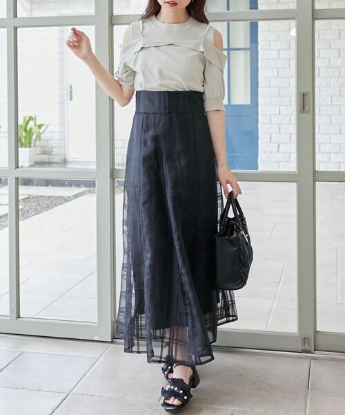 MAJESTIC LEGON（マジェスティックレゴン）の「パールチェーン半袖肩開きニット（ニット/セーター・レディース・ミント/ブラック/アイボリー・MEDIUM）」の18枚目の写真