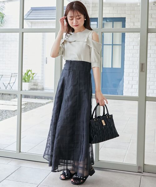 MAJESTIC LEGON（マジェスティックレゴン）の「パールチェーン半袖肩開きニット（ニット/セーター・レディース・ミント/ブラック/アイボリー・MEDIUM）」の19枚目の写真