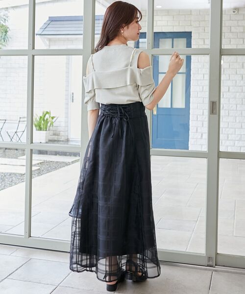 MAJESTIC LEGON（マジェスティックレゴン）の「パールチェーン半袖肩開きニット（ニット/セーター・レディース・ミント/ブラック/アイボリー・MEDIUM）」の20枚目の写真