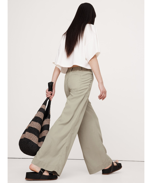 Banana Republic（バナナリパブリック）の「Soma ミッドライズ ワイドレッグ パンツ（その他パンツ・レディース・ナチュラル/ネイビー/ブラウン/グリーン・M/XS/L/S）」の11枚目の写真