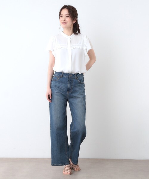 LAURA ASHLEY(ローラアシュレイ)の「【ミニフリル/比翼前立】 デザインブラウス(シャツ/ブラウス・レディース・オフホワイト/ネイビー・40/38)」の4枚目の写真