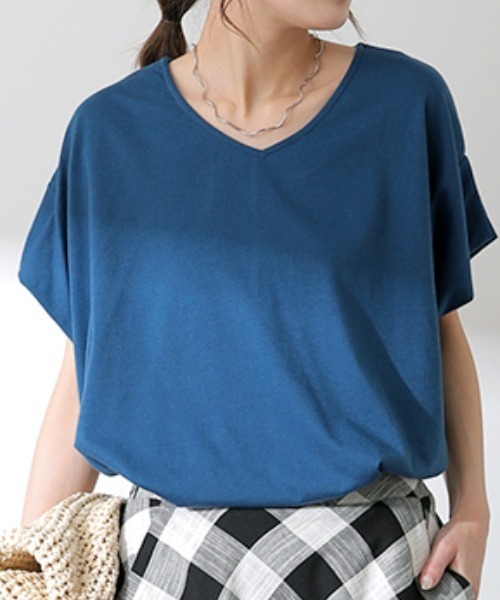 HUG.U(ハグユー)の「「二の腕神隠し」Tシャツ <選べるネック>(Tシャツ/カットソー・レディース・グリーン系その他/グリーン系その他2/オレンジ/ブルー/ホワイト/ブラック/オレンジ系その他/オリーブ/グリーン/モカ/ホワイト系その他/ブラウン系その他/ブラック系その他/ブルー系その他・FREE)」の11枚目の写真
