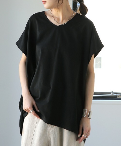 HUG.U(ハグユー)の「「二の腕神隠し」Tシャツ <選べるネック>(Tシャツ/カットソー・レディース・グリーン系その他/グリーン系その他2/オレンジ/ブルー/ホワイト/ブラック/オレンジ系その他/オリーブ/グリーン/モカ/ホワイト系その他/ブラウン系その他/ブラック系その他/ブルー系その他・FREE)」の4枚目の写真