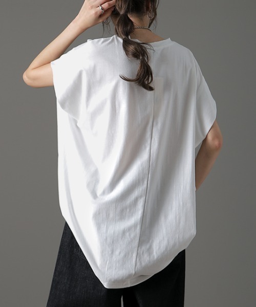 HUG.U(ハグユー)の「「二の腕神隠し」Tシャツ <選べるネック>(Tシャツ/カットソー・レディース・グリーン系その他/グリーン系その他2/オレンジ/ブルー/ホワイト/ブラック/オレンジ系その他/オリーブ/グリーン/モカ/ホワイト系その他/ブラウン系その他/ブラック系その他/ブルー系その他・FREE)」の16枚目の写真