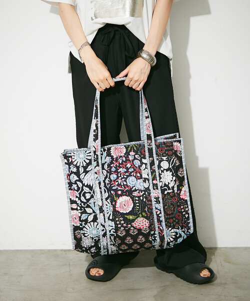 Remind me and forever（リマインドミーアンドフォーエバー）の「【新色登場！】【India series】パッチワークトートバッグ（ショルダーバッグ・レディース・マルチ/ブルー/ベージュ/ブラック・FREE）」の7枚目の写真