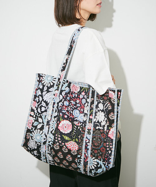 Remind me and forever（リマインドミーアンドフォーエバー）の「【新色登場！】【India series】パッチワークトートバッグ（ショルダーバッグ・レディース・マルチ/ブルー/ベージュ/ブラック・FREE）」の10枚目の写真