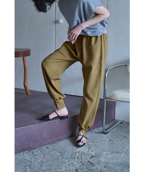 marjour(マージュール)の「SUMMER JOGGER PANTS(25SS)(その他パンツ・レディース・ブラック/キャメル・S/M)」の4枚目の写真