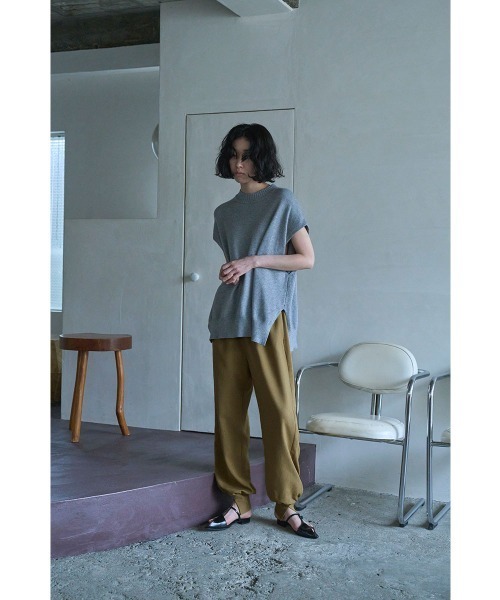 marjour(マージュール)の「SUMMER JOGGER PANTS(25SS)(その他パンツ・レディース・ブラック/キャメル・S/M)」の5枚目の写真