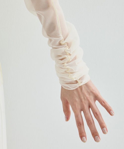 STUDIOUS（ステュディオス）の「【STUDIOUS/ステュディオス】Gathered Sleeve Sheer Top/ギャザースリーブシアートップス（Tシャツ/カットソー・レディース・アイボリー/ライトブルーグレー/ブラック・FREE）」の20枚目の写真