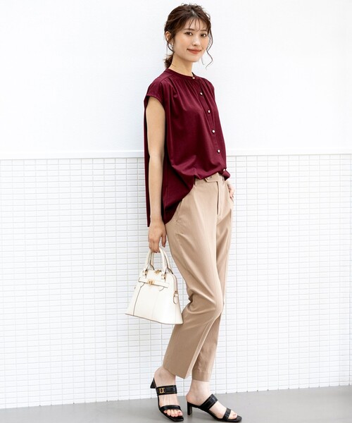 ANY SIS（エニィスィス）の「ハイストレッチスムース2WAY ブラウス（シャツ/ブラウス・レディース・ワイン系/アイボリー系/ダークグリーン系/ダークブラウン系/イエロー系/ネイビー系・2）」の11枚目の写真